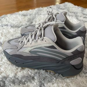 Yeezy tephra, size 6, worn twice.